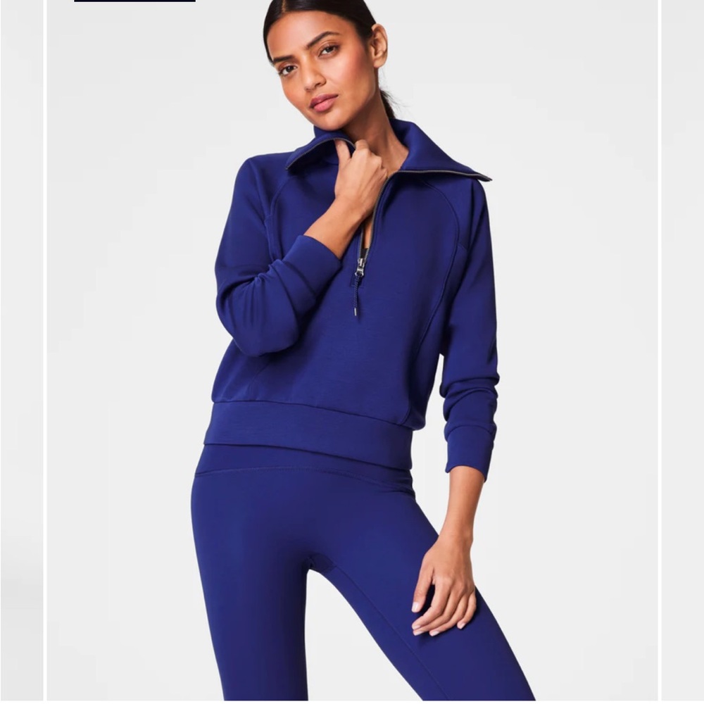 SPANX® AirEssentials
Half Zip